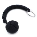 Brelok z kulką stalową w oplocie z linki paracord